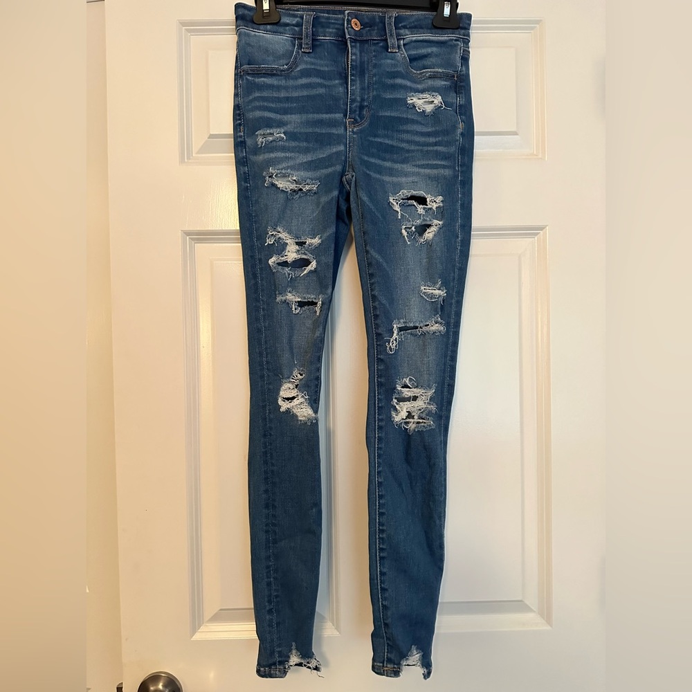 American Eagle Next Level Stretch Distressed Jeans size 2